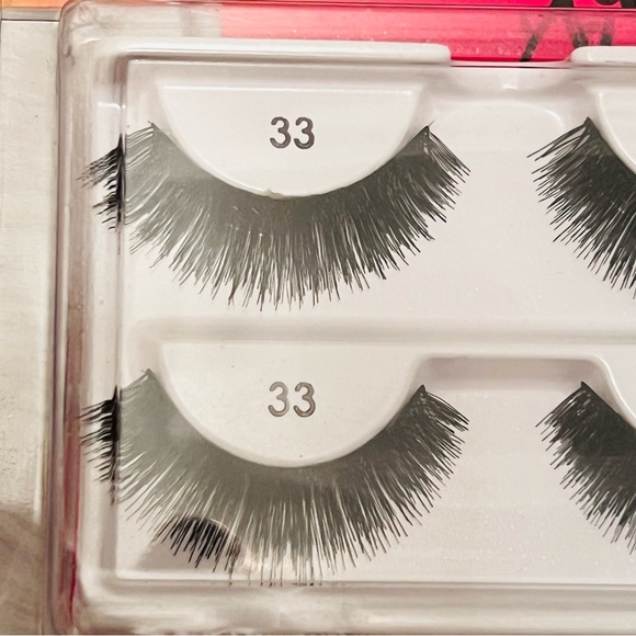 ❌SOLD❌Andrea Strip Lashes - 3 Packs - Picture 3 of 5